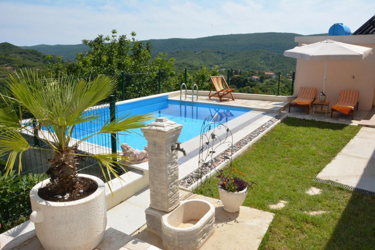Vila Pelinovo Kotor Luaran gambar