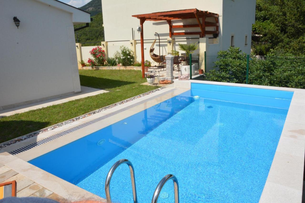 Vila Pelinovo Kotor Luaran gambar