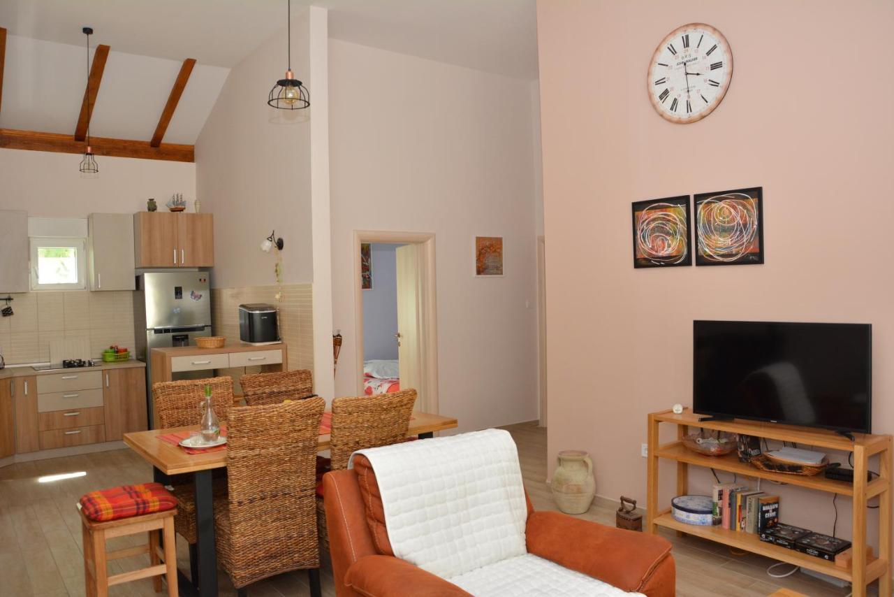Vila Pelinovo Kotor Luaran gambar