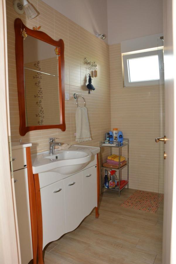 Vila Pelinovo Kotor Luaran gambar