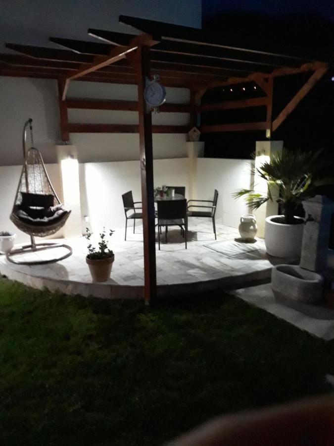 Vila Pelinovo Kotor Luaran gambar