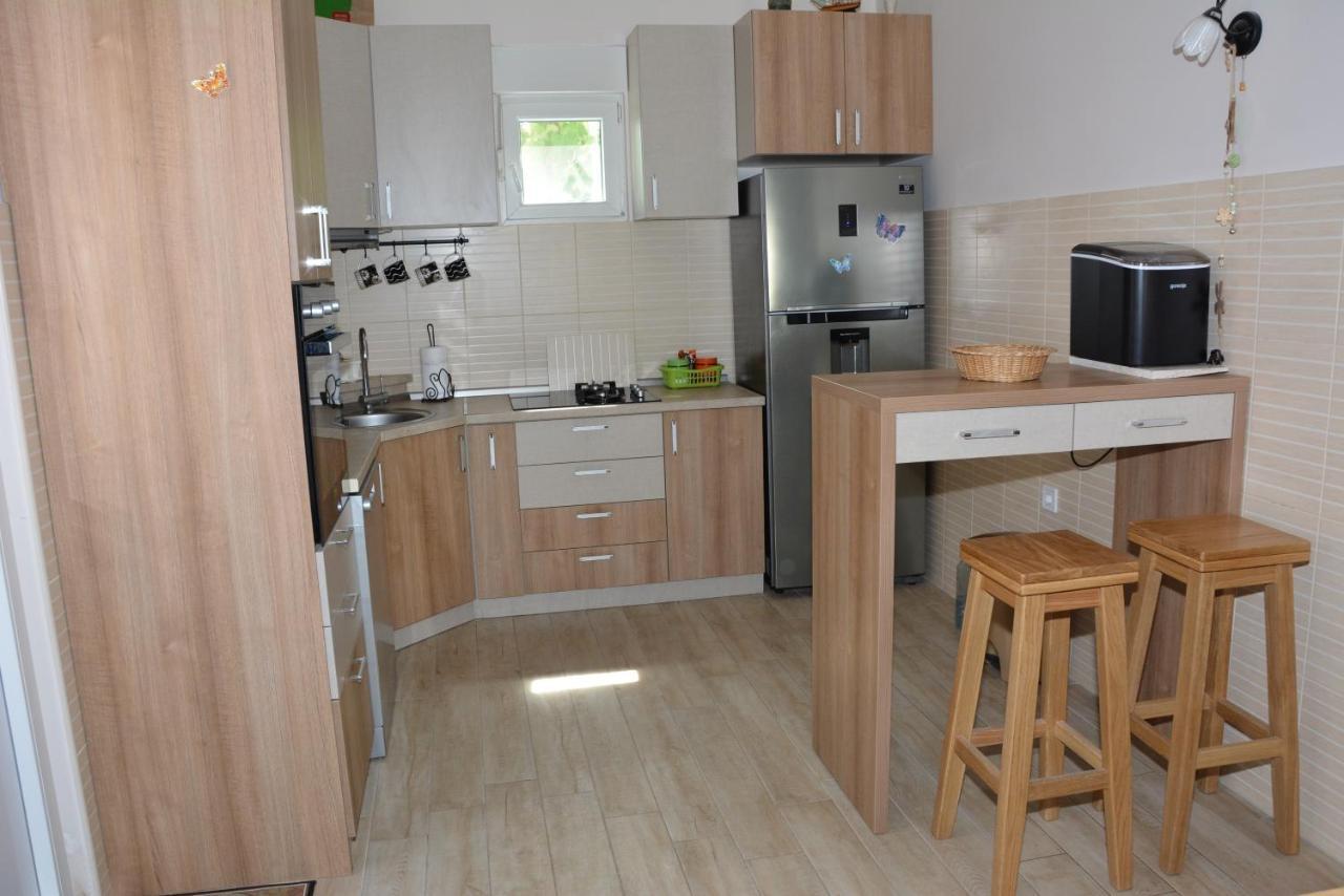 Vila Pelinovo Kotor Luaran gambar